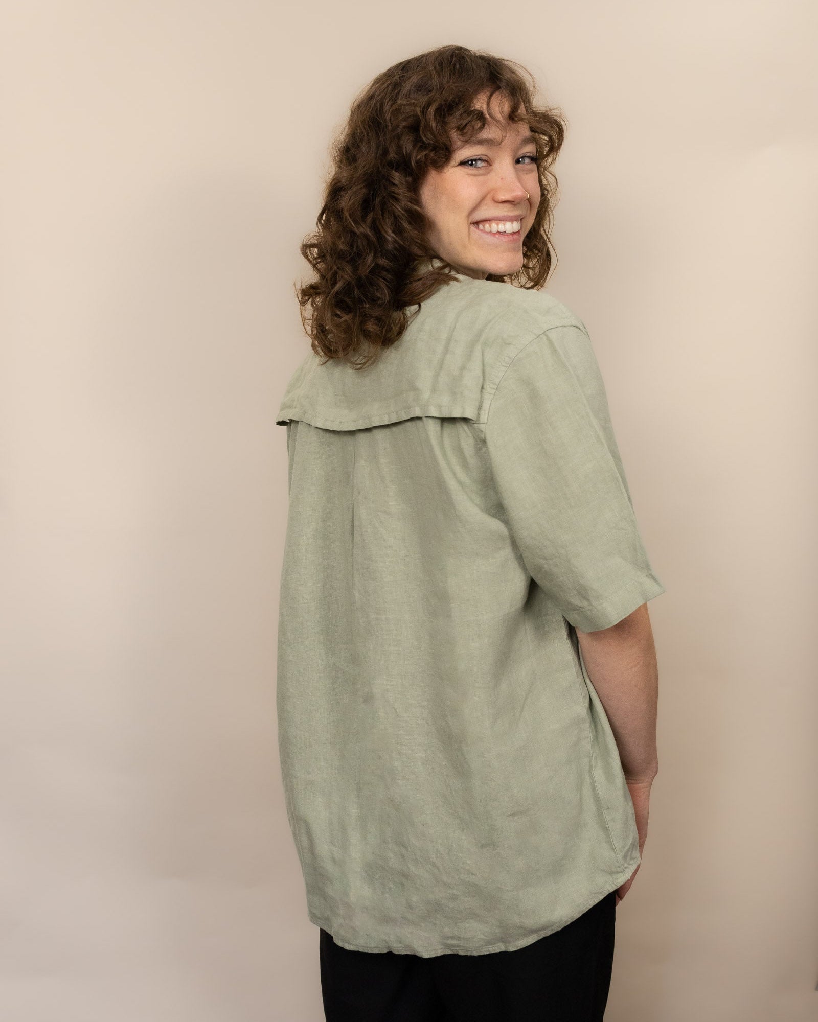 Everglades - Women's Short-Sleeve Shirt in Agave (Light Green) (back view)