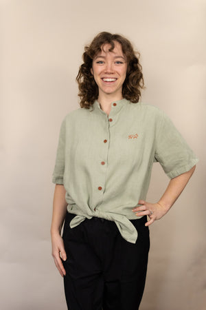 Everglades - Women's Short-Sleeve Shirt in Agave (Light Green) (front view)