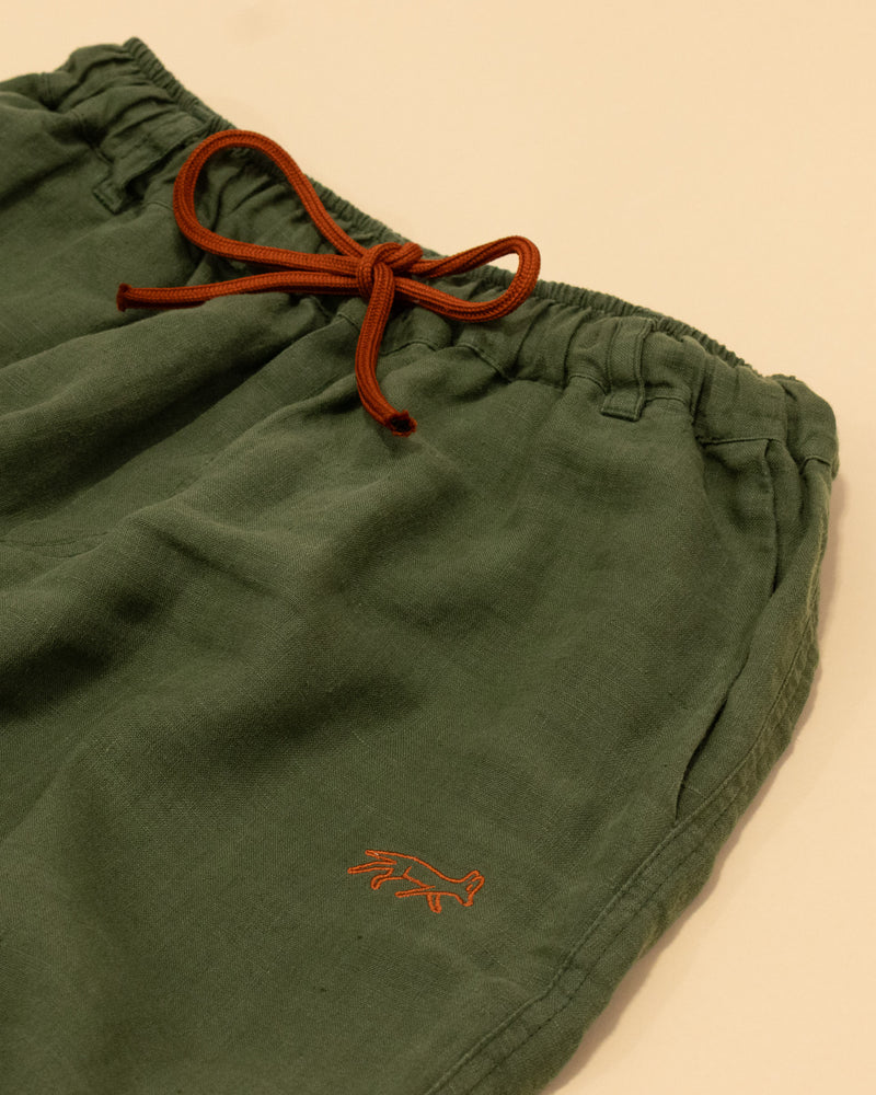 Joshua Tree - Men's Breathable Hemp Trail Pants in Olivine (Green) (close up)