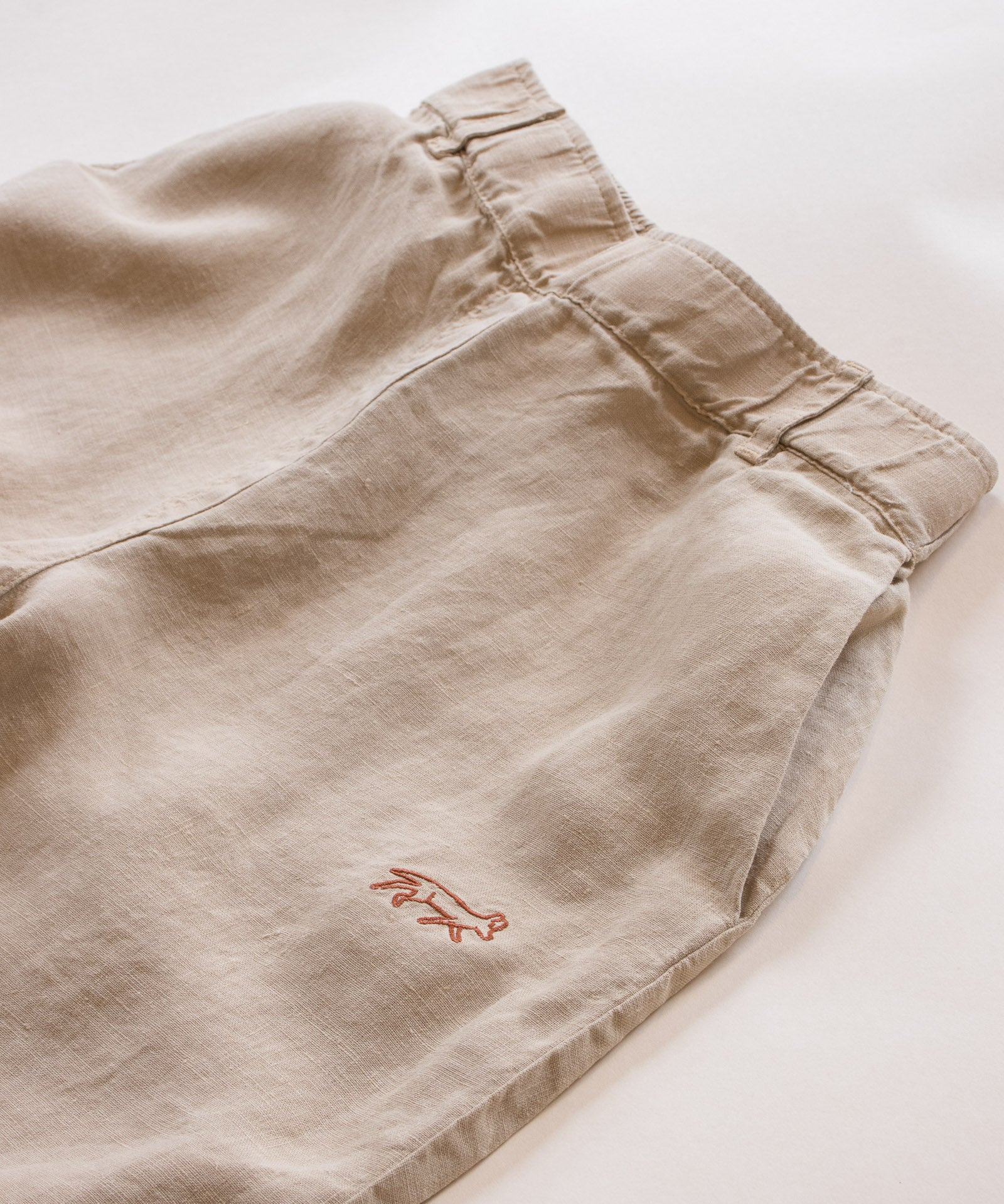 Joshua Tree - Women's Breathable Hemp Trail Pants in Sandstone (Tan) (close up)